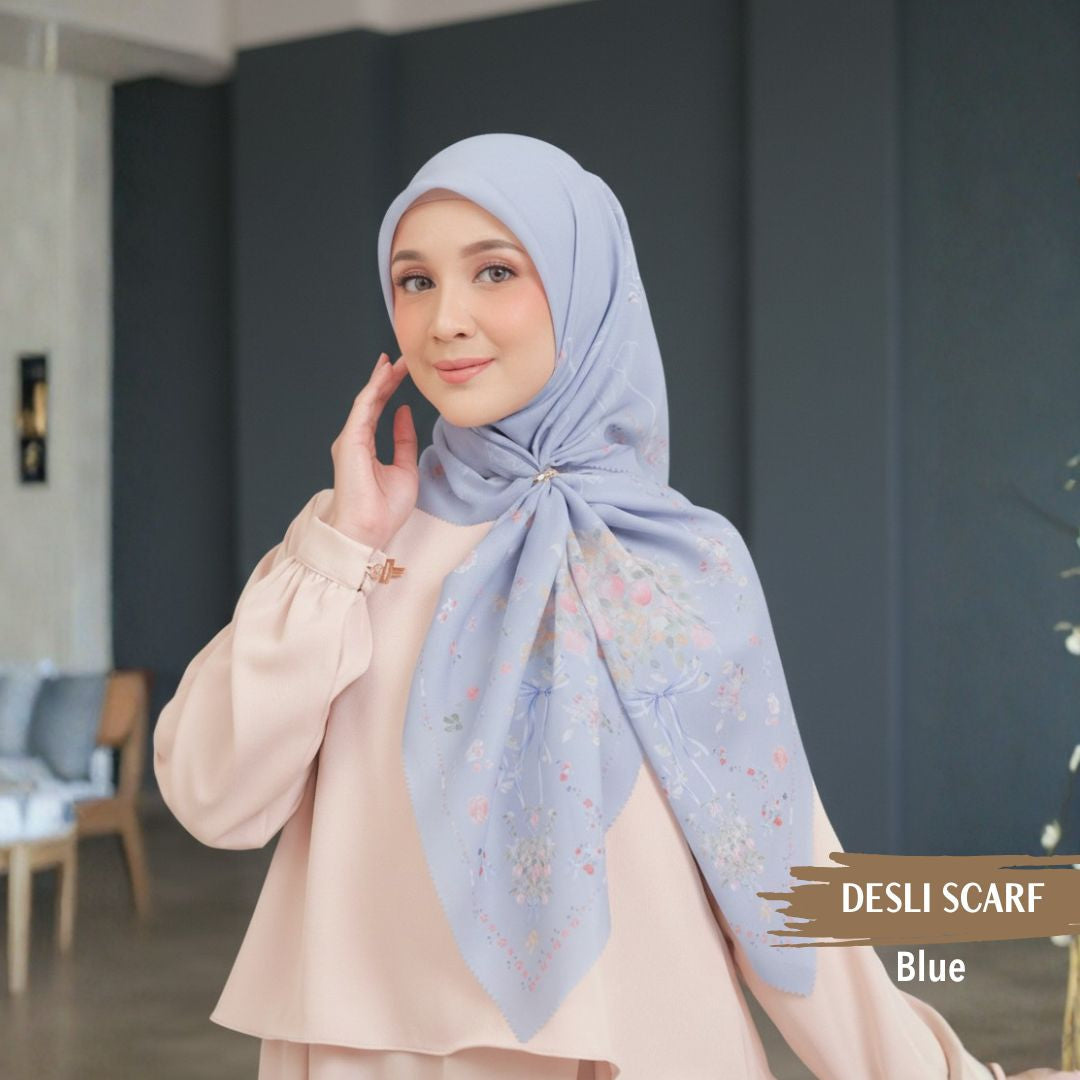 Desly Scarf