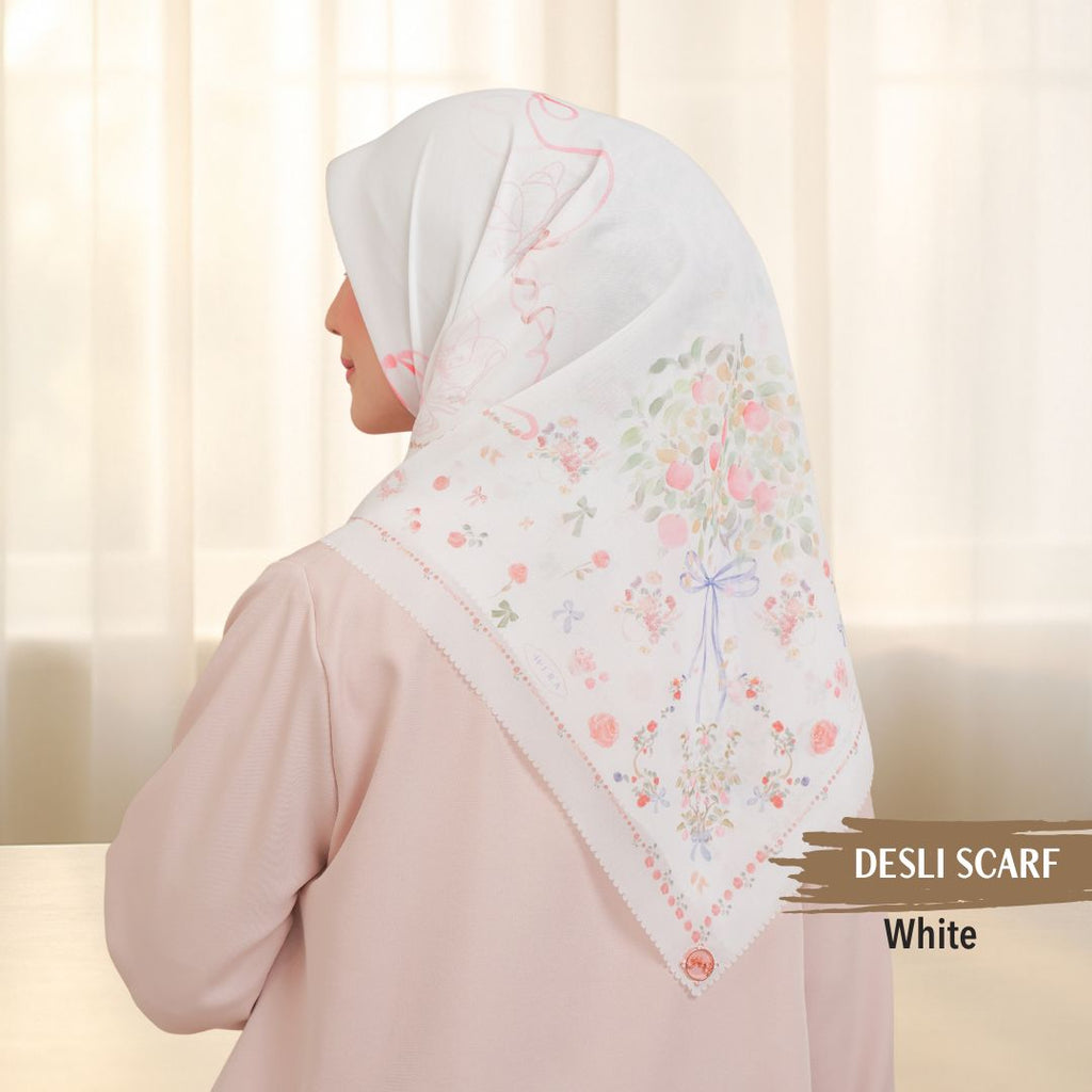 Desly Scarf - DP32.10 DV32.10 DJ32.10 White - Hijab Wanita Cantik