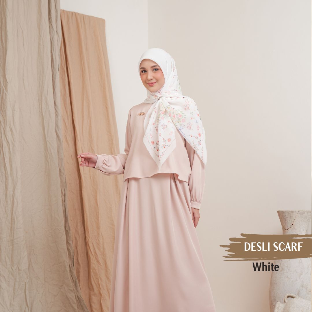 Desly Scarf - DP32.10 DV32.10 DJ32.10 White - Hijab Wanita Cantik